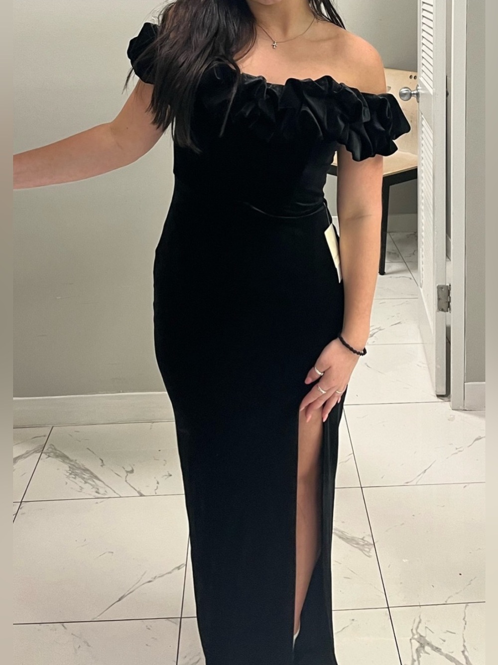 Pear Culture Off-Shoulder Black Velvet Dress with Ruffle Neckline - Size 5/6